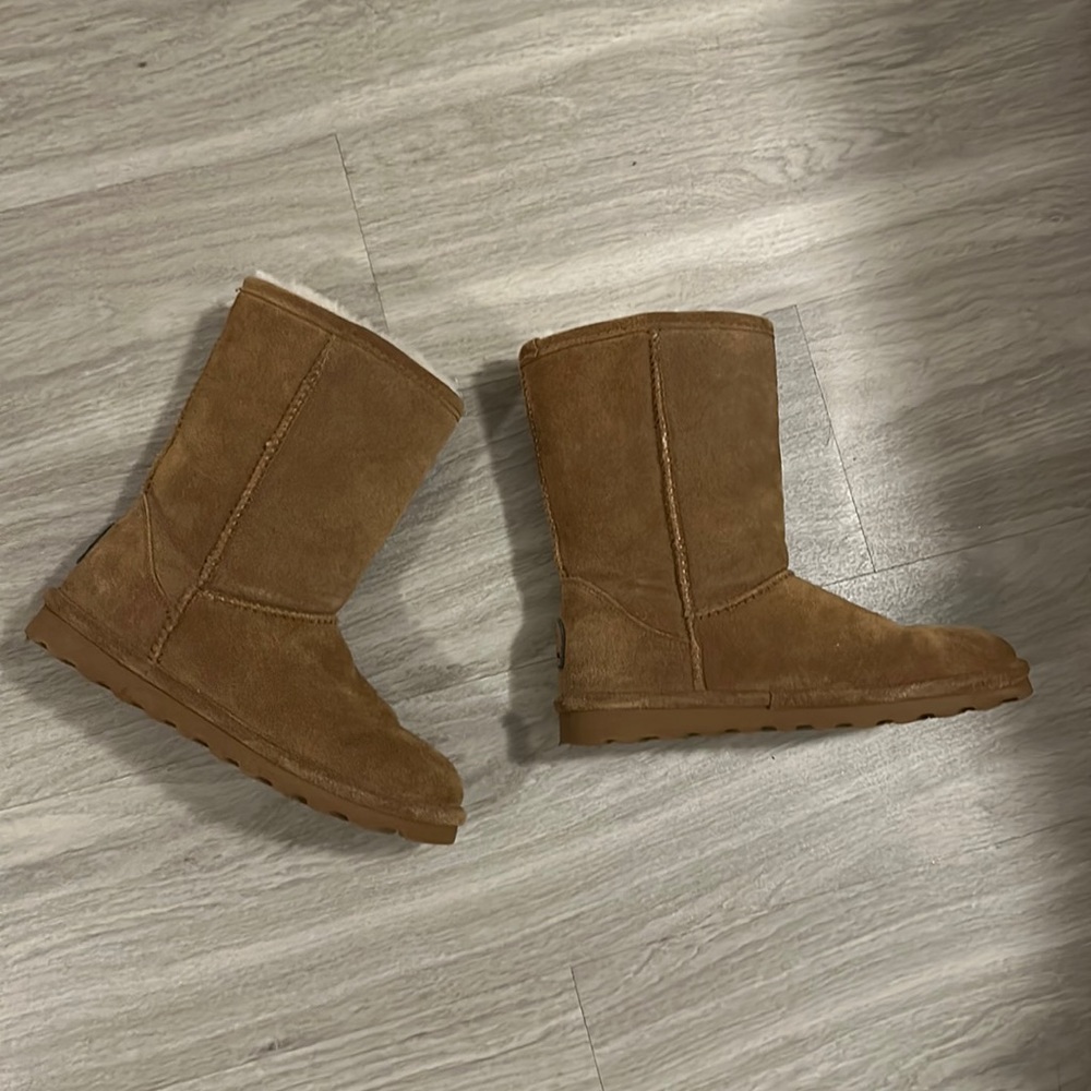 Kids tall Classic Ugh Boots